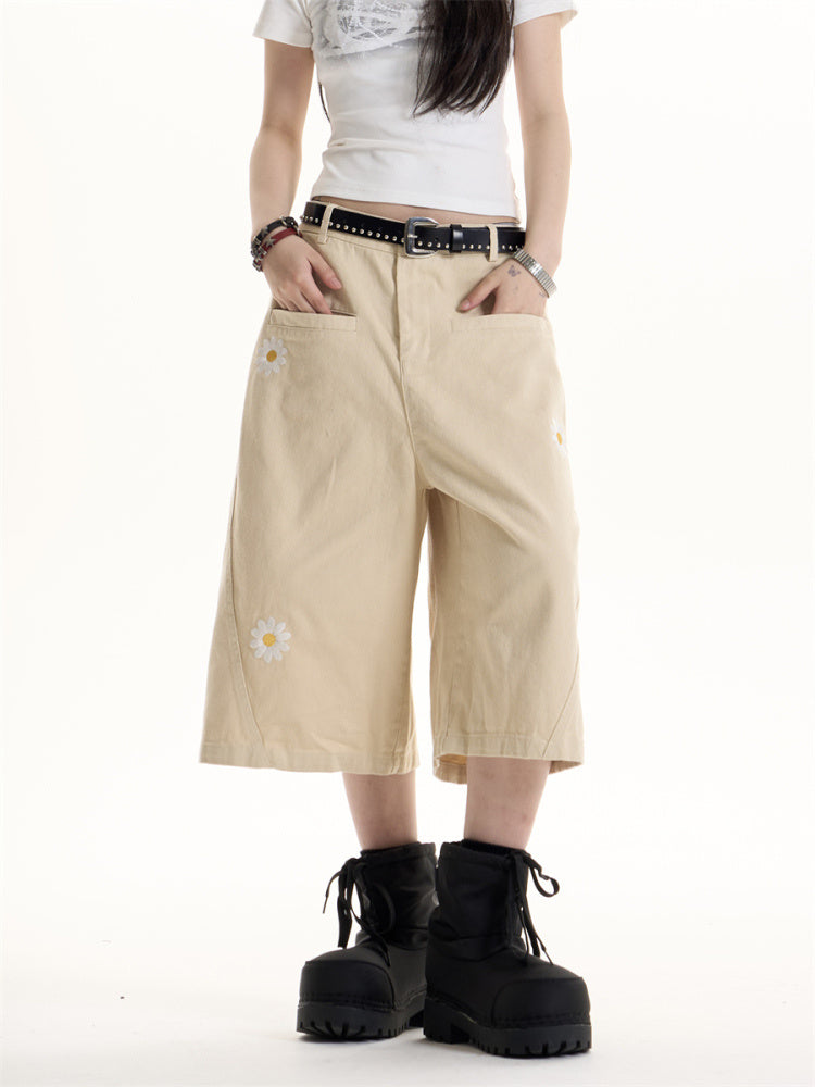 FLORAL EMBROIDERED LOOSE FIT CARGO SHORTS
