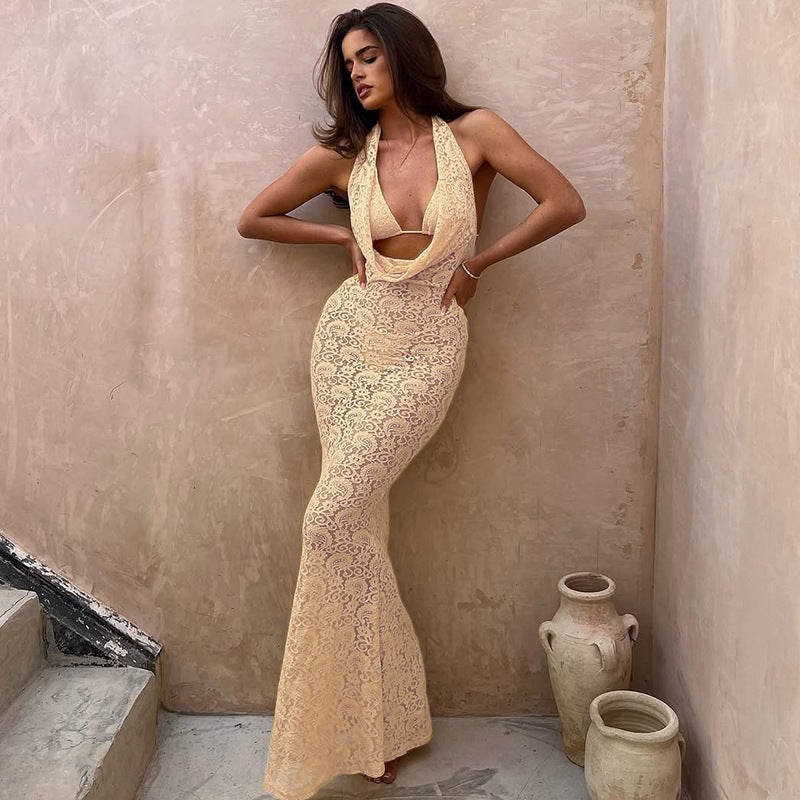 LACE BODYCON HALTER DRESS