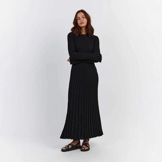 RIBBED KNIT MAXI DRESS