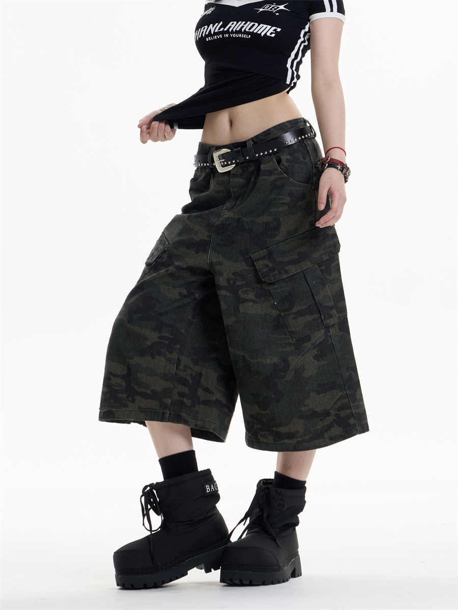 URBAN CARGO SHORTS WITH BELT