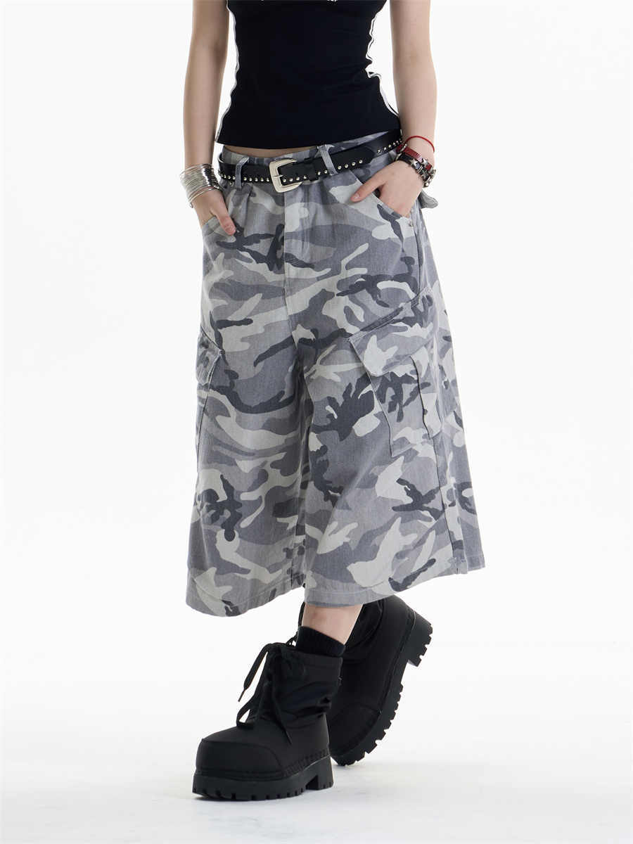 URBAN CARGO SHORTS WITH BELT